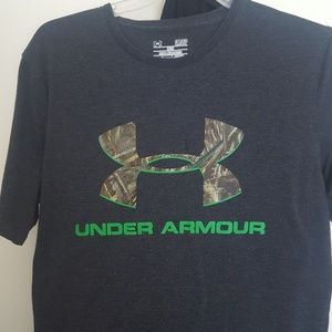 Under Armour t-shirt